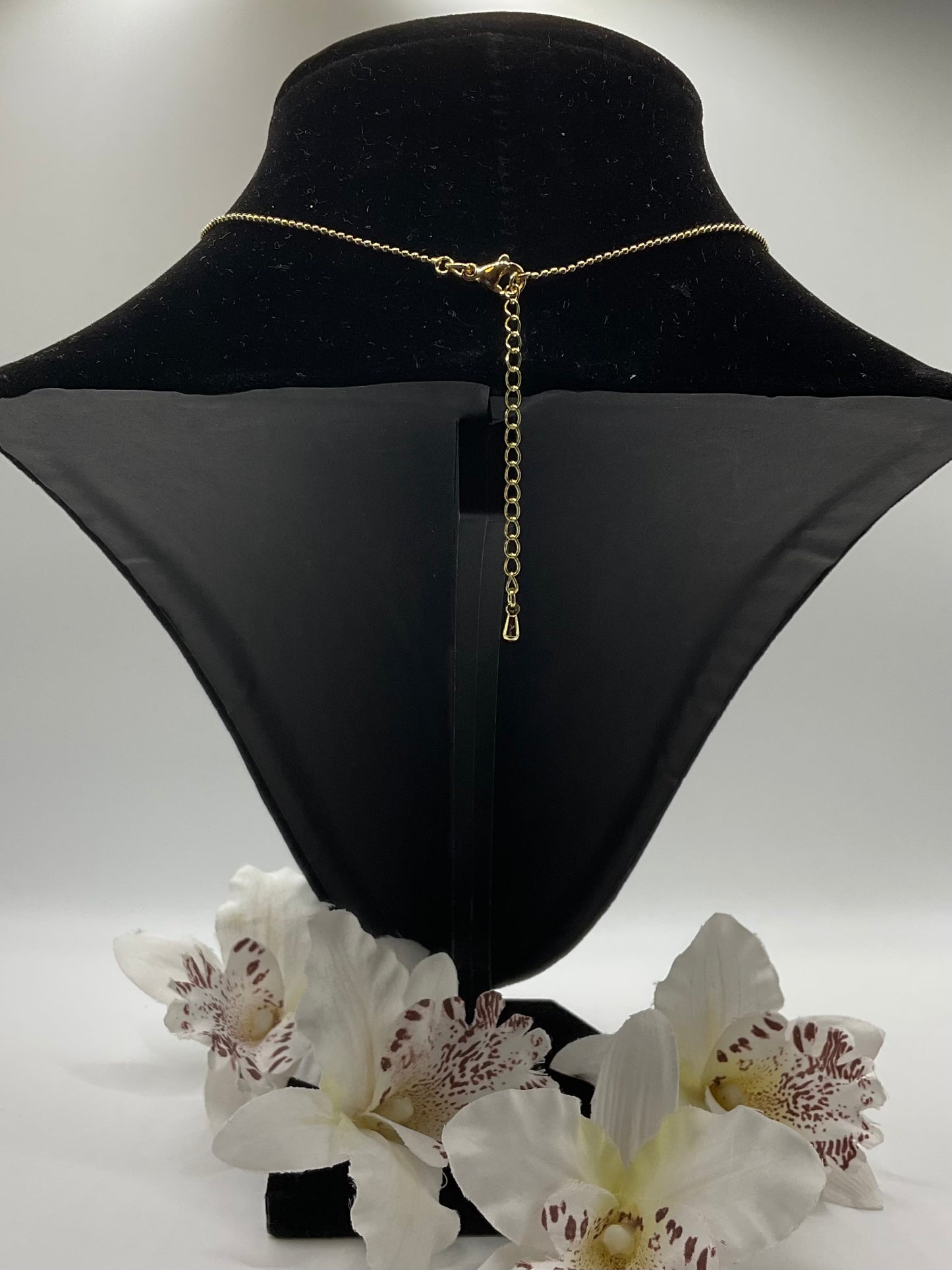 Élise Bow Sparkle Necklace