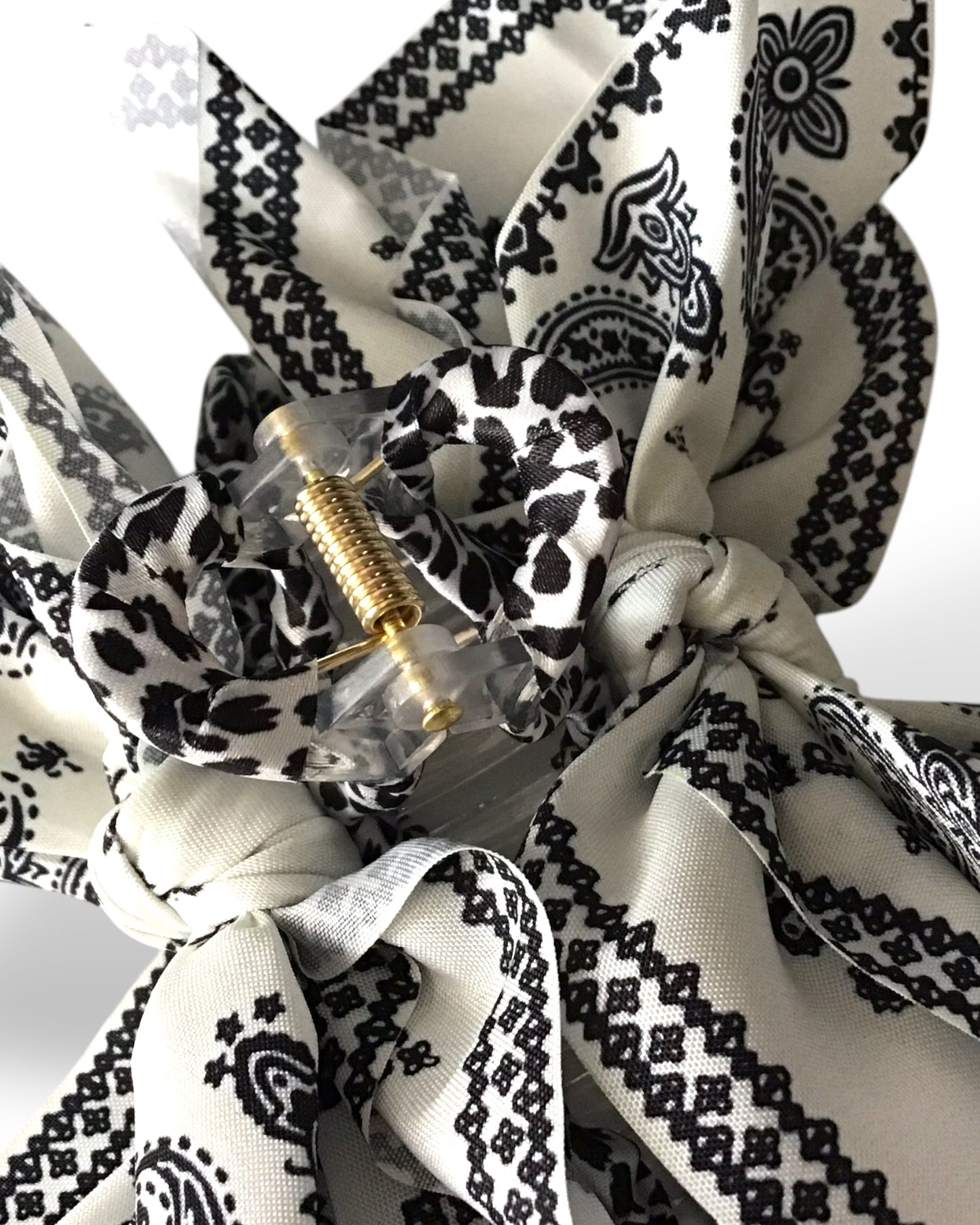 Genevieve Paisley Print Bow Hair Clip. Large.