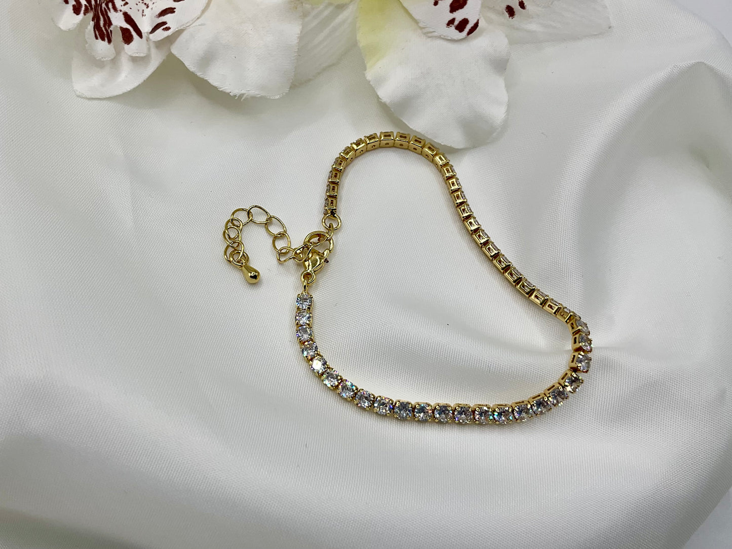 The Lumière Tennis Bracelet