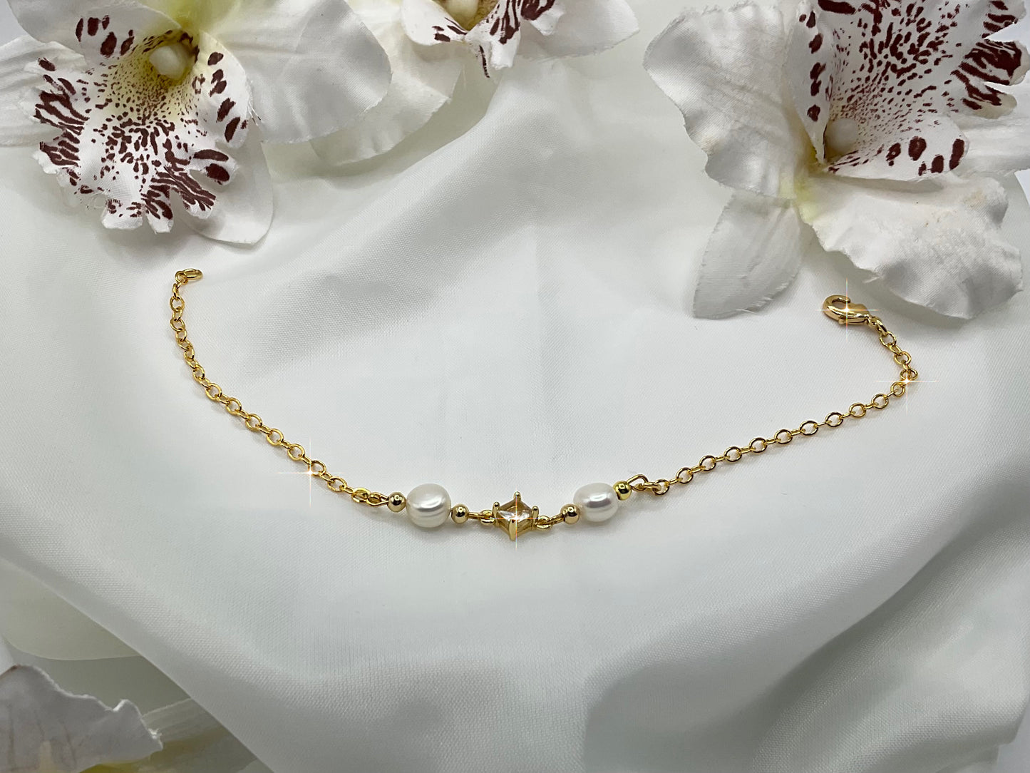 Aurielle Pearl & Crystal Bracelet