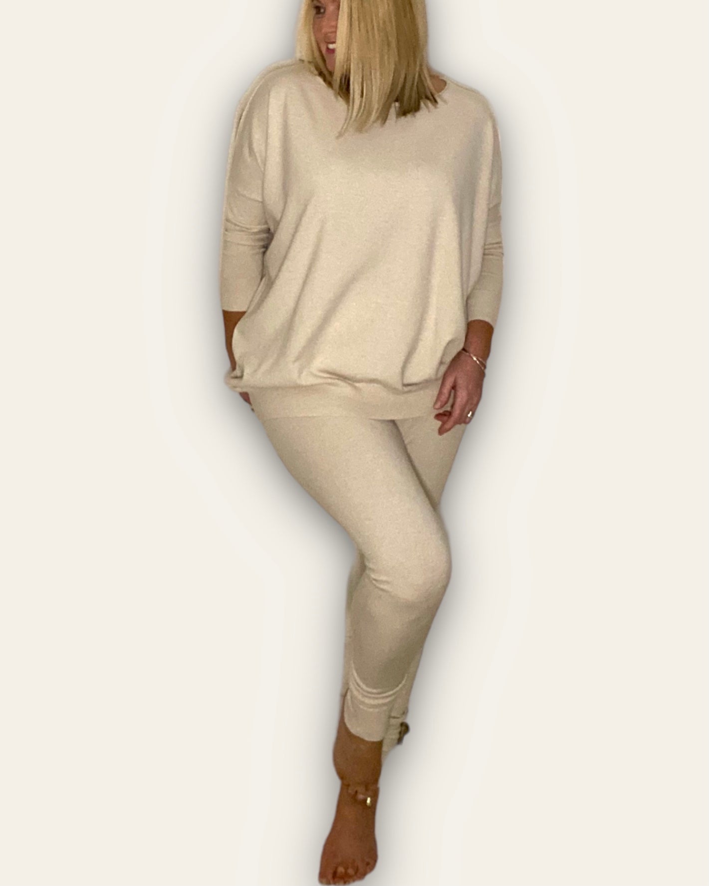 HOLLY. Super soft and cozy loungewear set H J FASHION BOUTIQUE