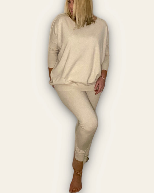 HOLLY. Super soft and cozy loungewear set