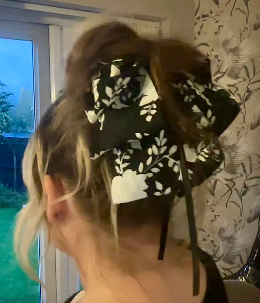 Floral Double Bow Hair clip.