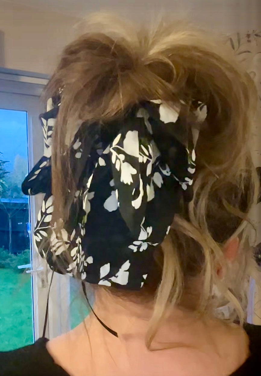 Floral Double Bow Hair clip.