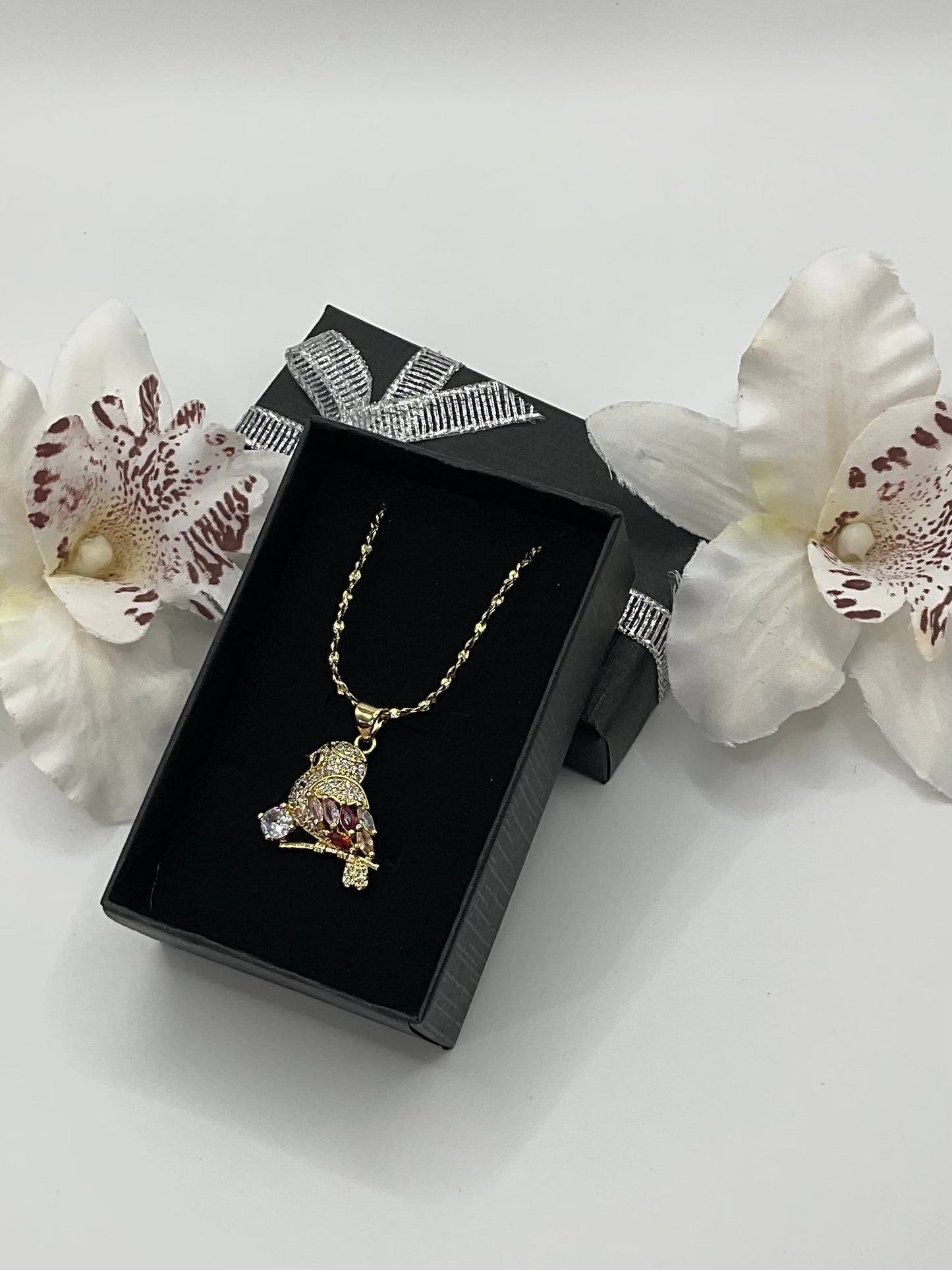 The Golden Robin Necklace 🐦✨