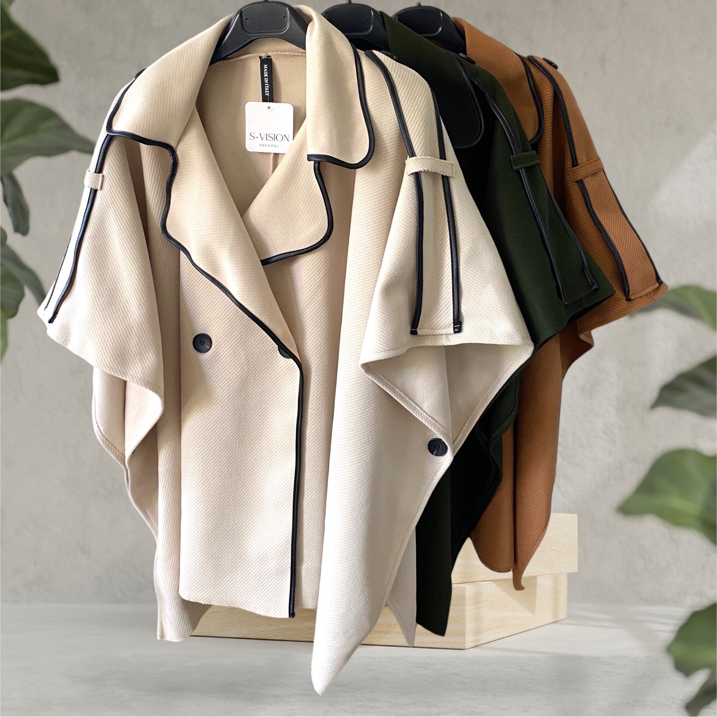 ELEANOR. Contrast oversized lapel cape