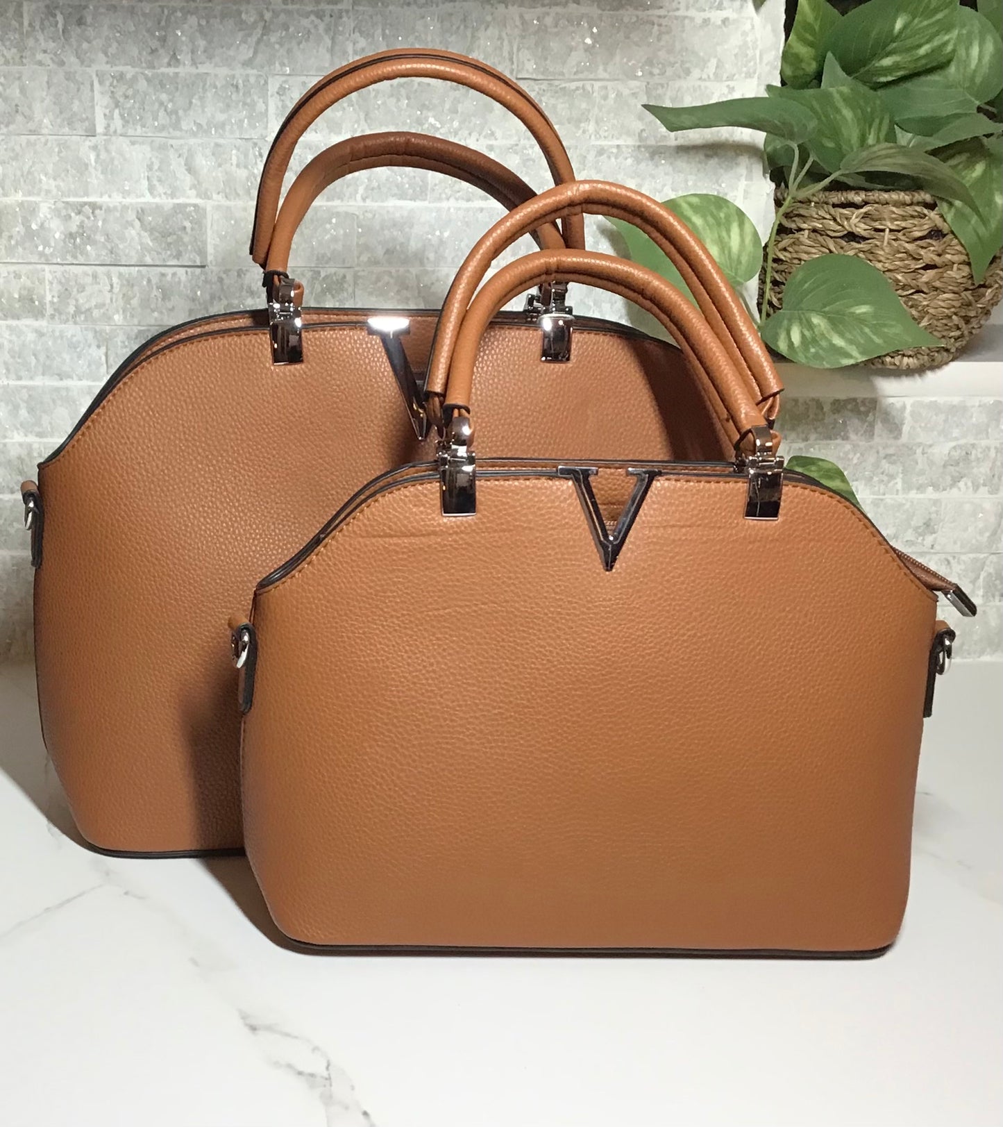 Shelby. ( Large ) Designer Inspired Bag