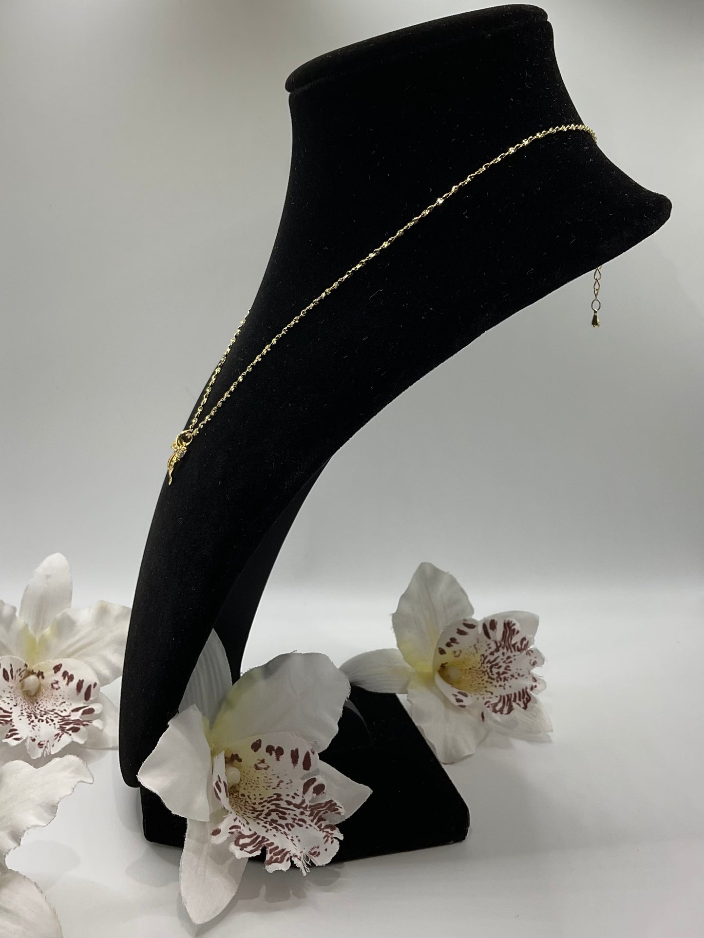 Élise Bow Sparkle Necklace