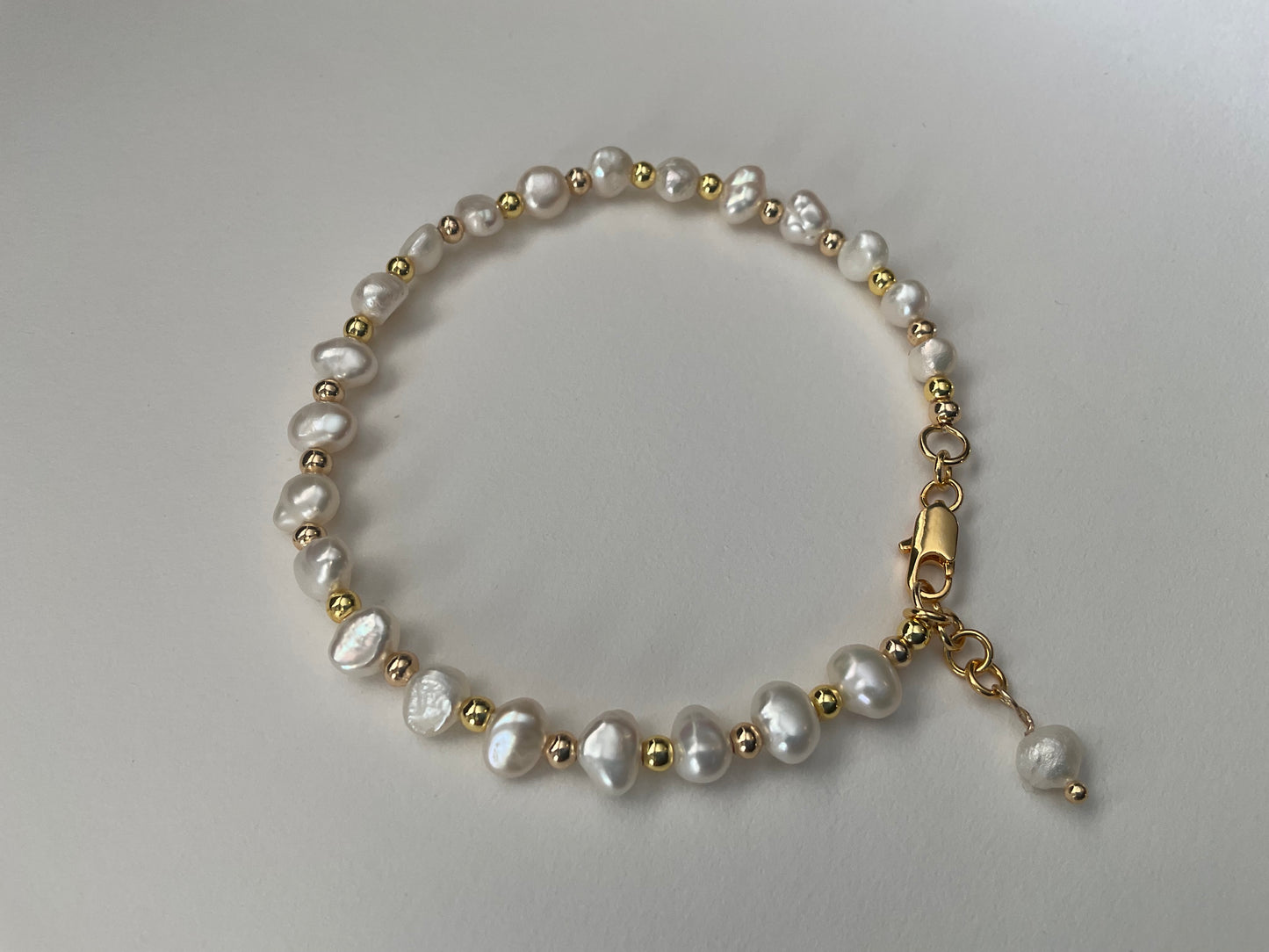 ✨ “The Léa Bracelet” Freshwater Pearls & 18k Gold Plated Accents
