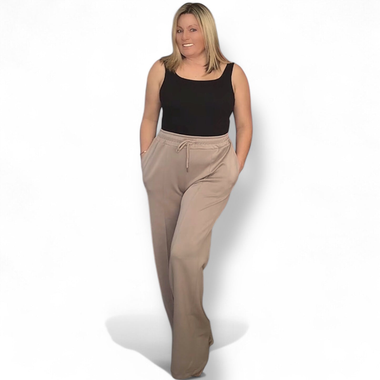 Nikki. Smart Seamed Joggers with Pockets