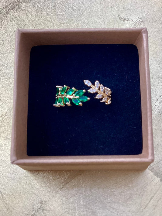 Leaf Ring. Adjustable band.