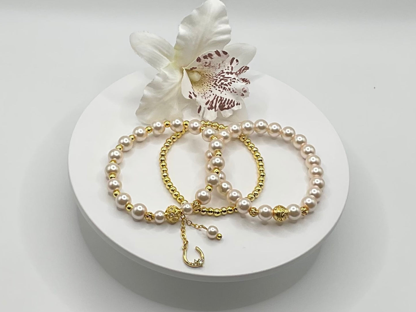 Stackable Bracelet Pearls & Charm Set.