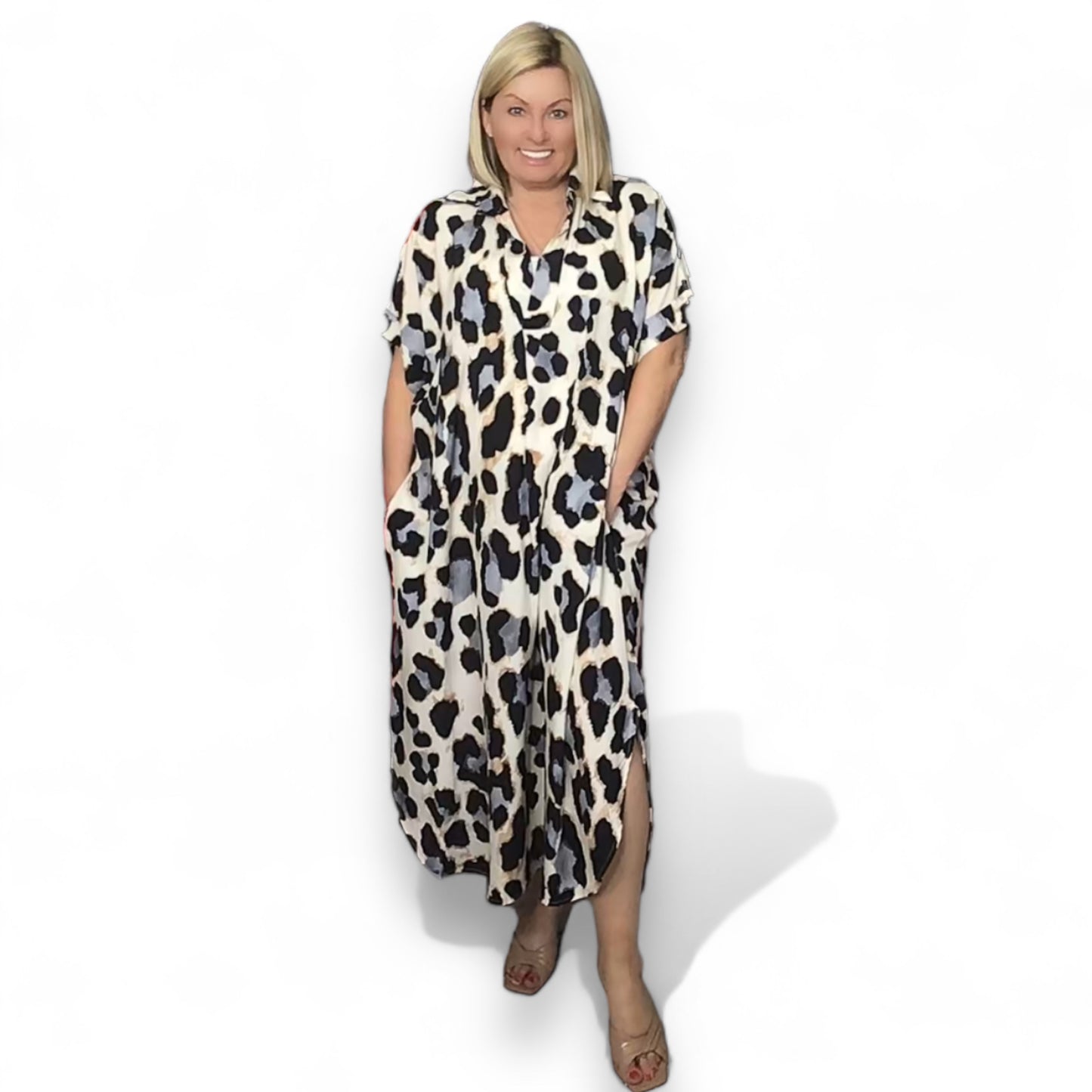 Linda. Animal print tunic dress with pockets.