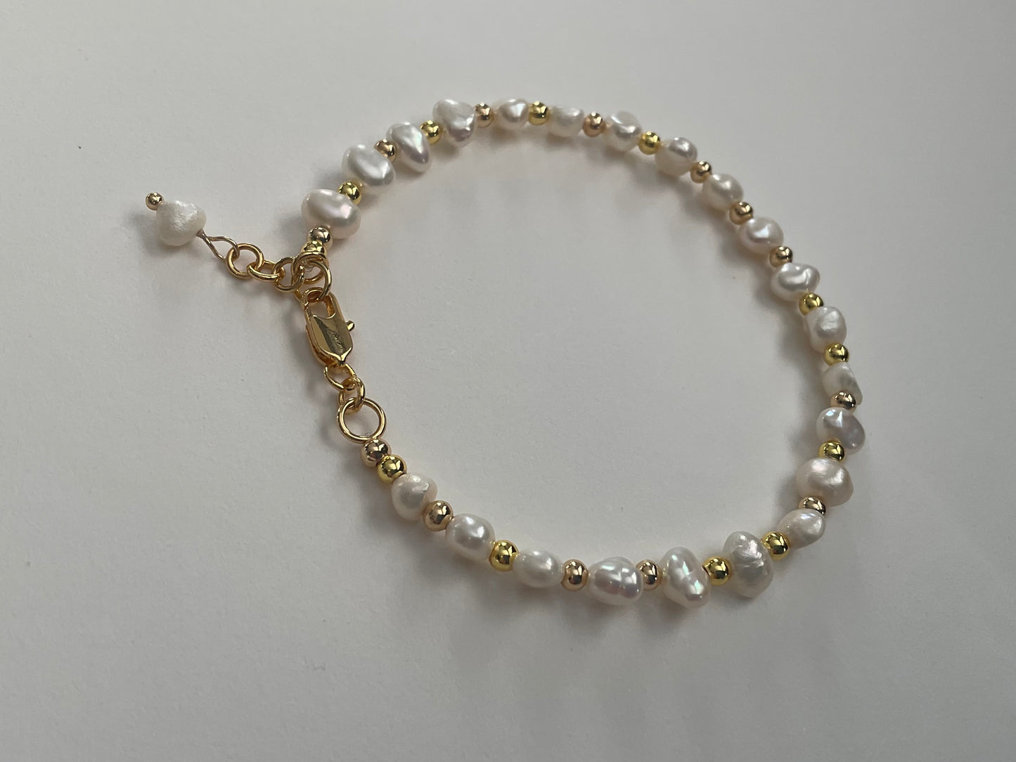 ✨ “The Léa Bracelet” Freshwater Pearls & 18k Gold Plated Accents