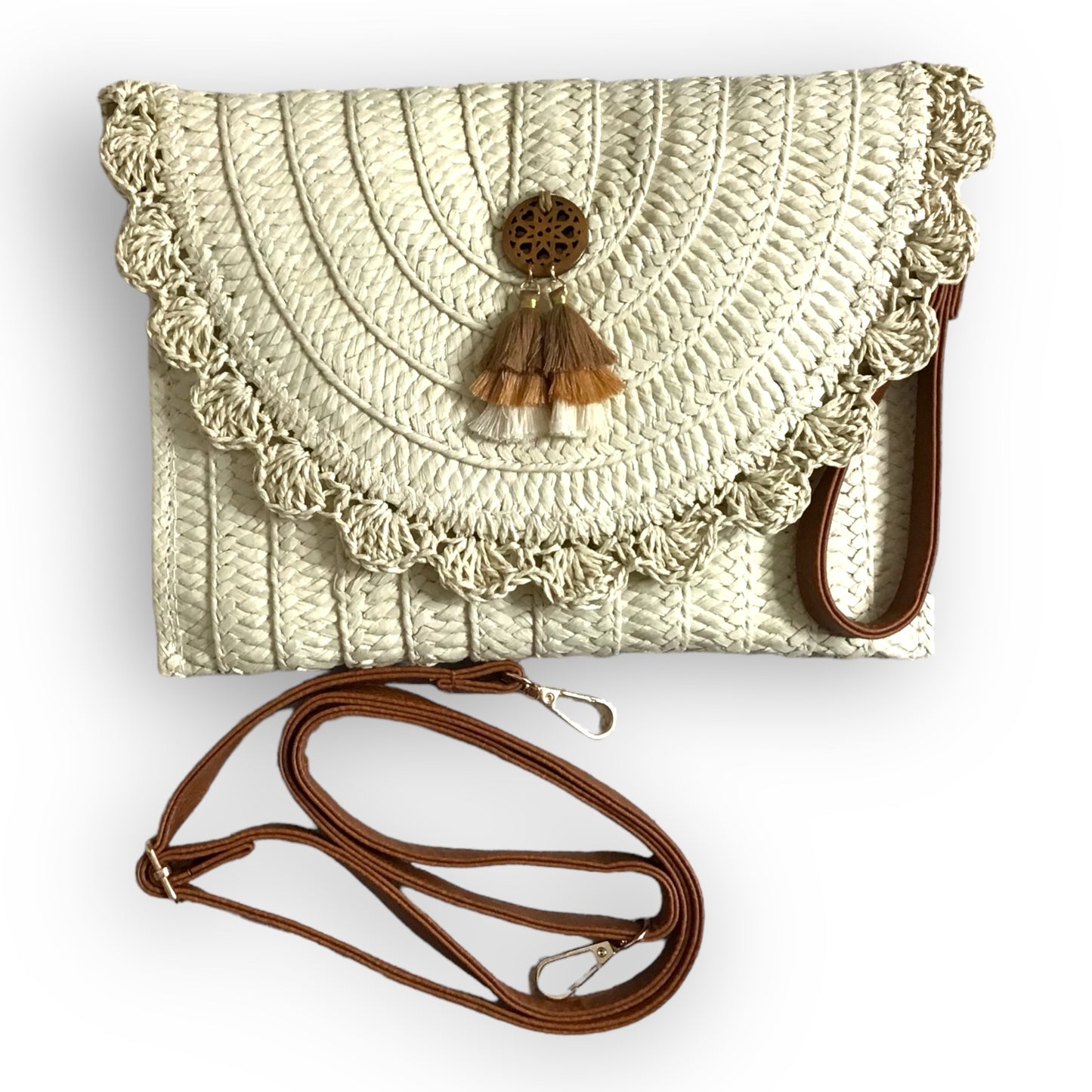 BROOKE. Straw Clutch Bag with Scolloped Edge