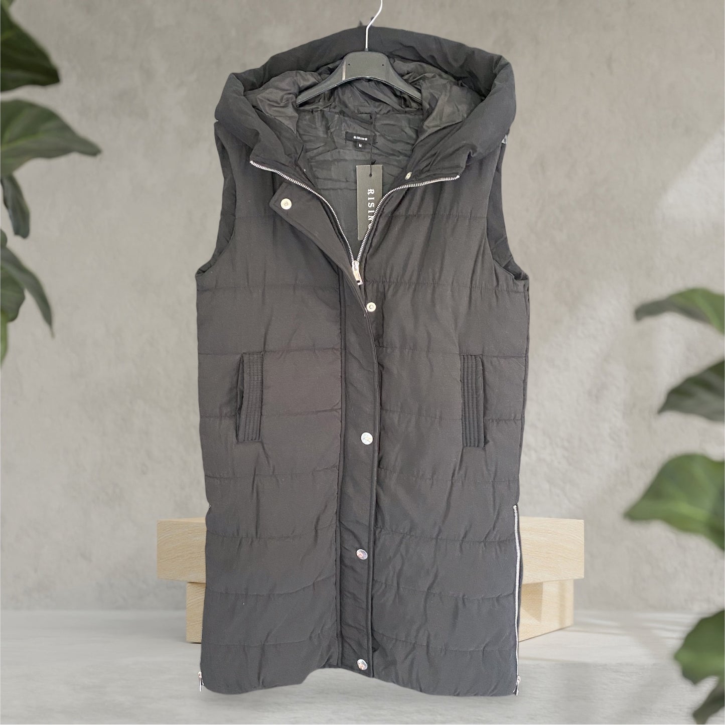 AMALIA. Longline hooded padded GILLET.k