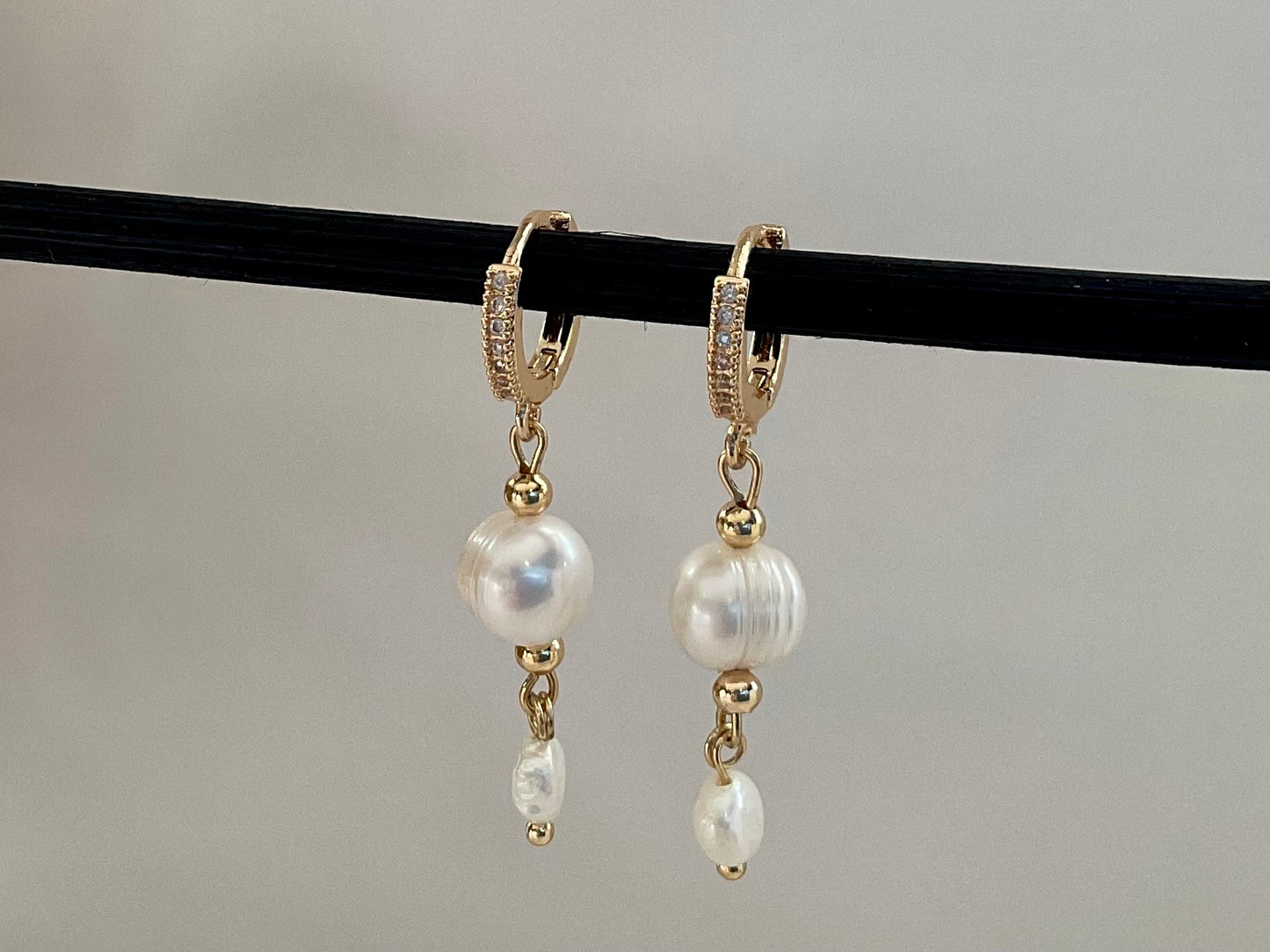Lea Pearl Drop Earrings