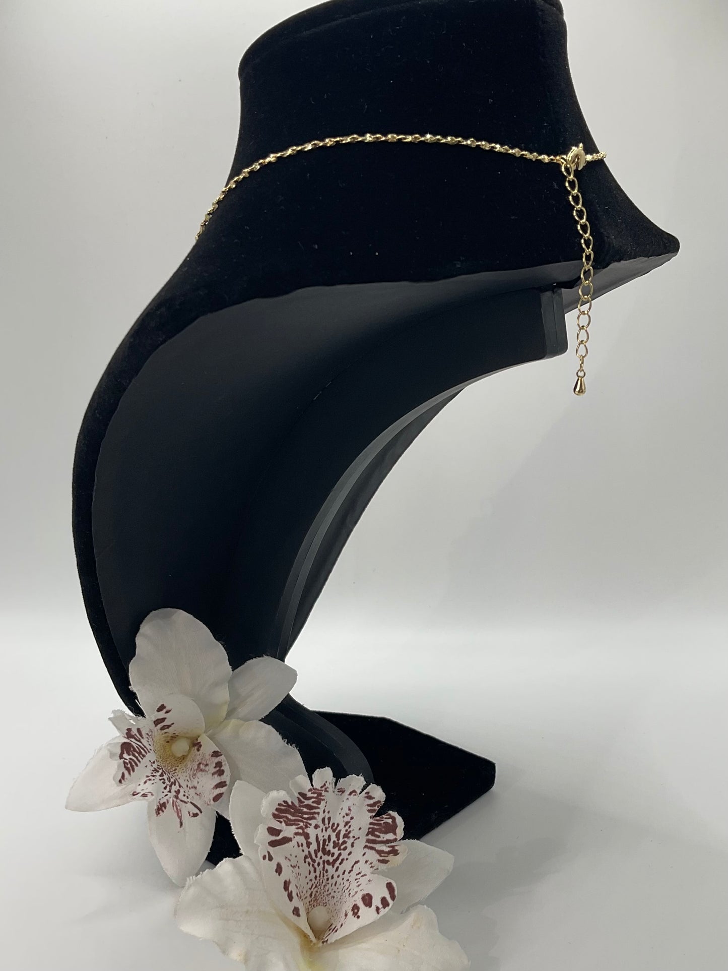 The Golden Robin Necklace 🐦✨