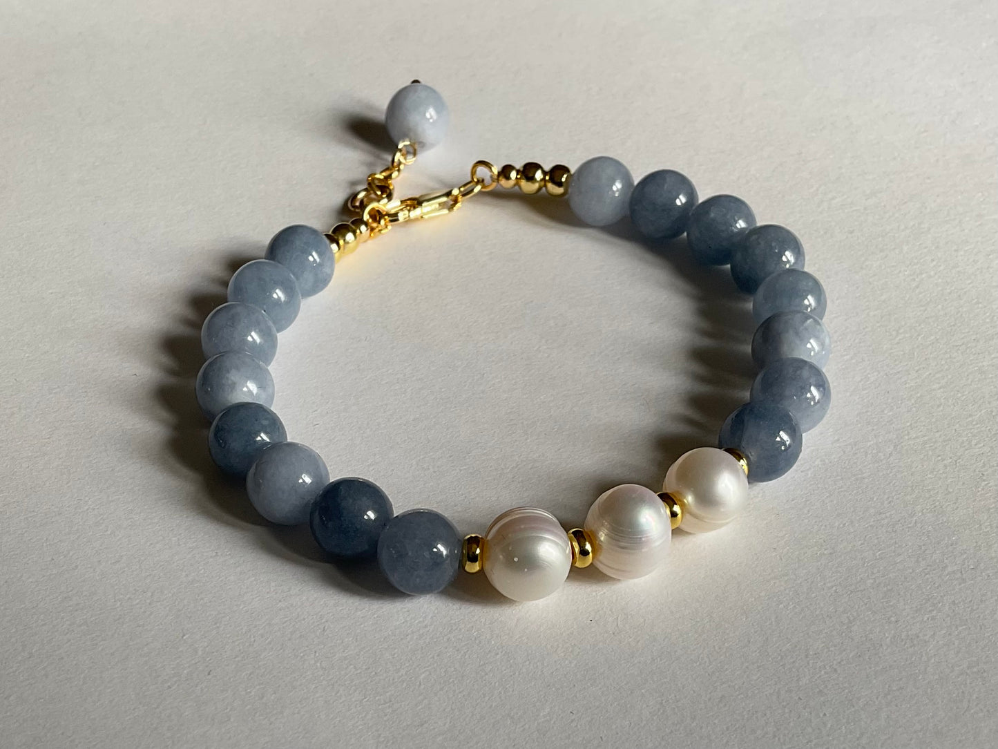 Soft Tides Pearl Bracelet
