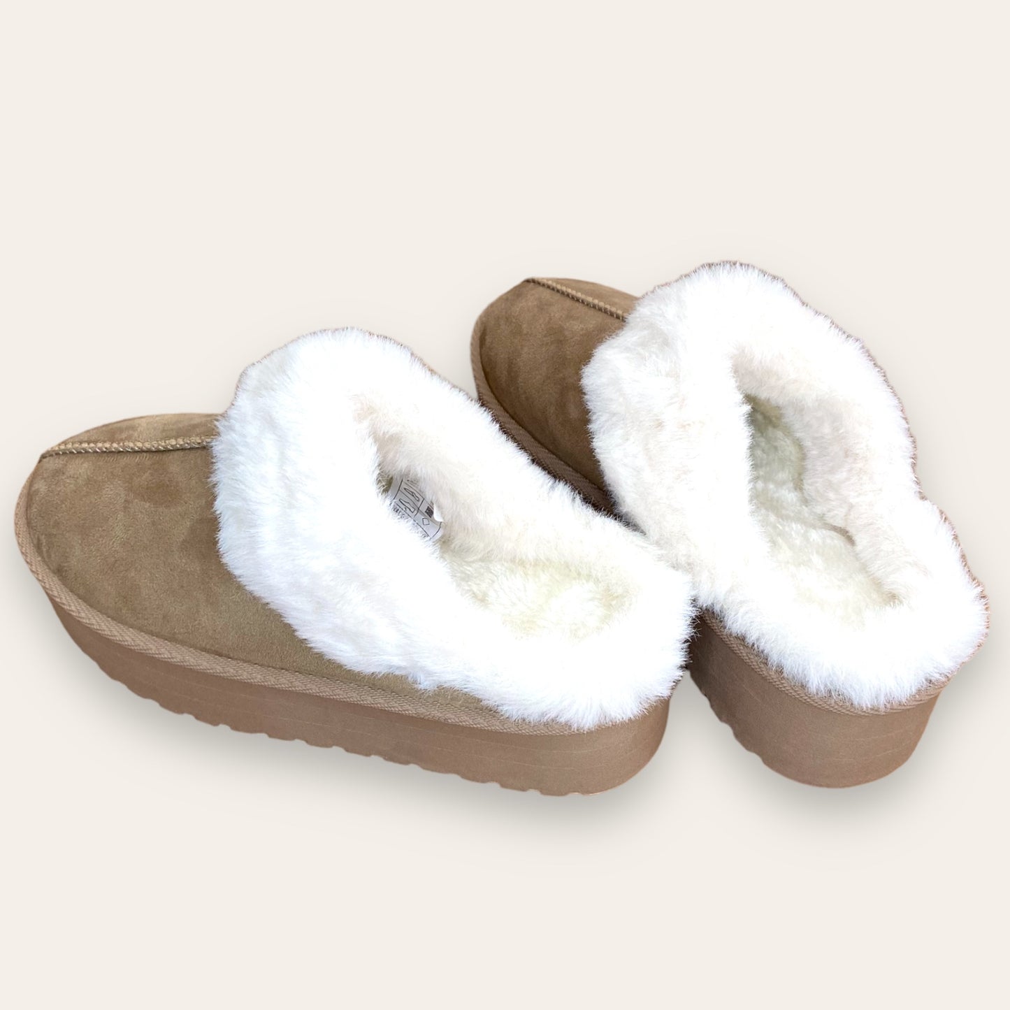 ALASKA. Faux fur lined chunky sole indoor/outdoor slippers