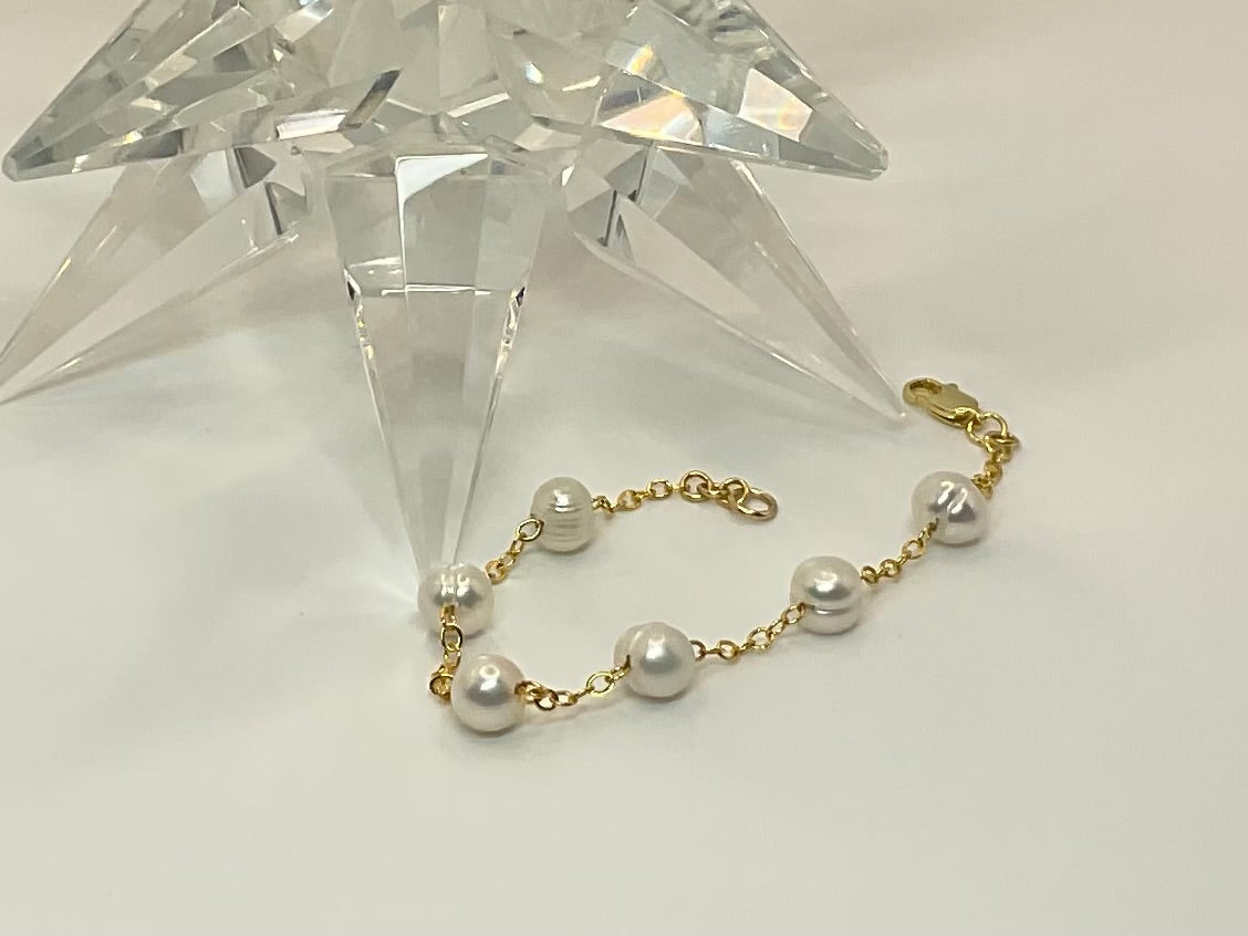 The Lea Pearl Bracelet