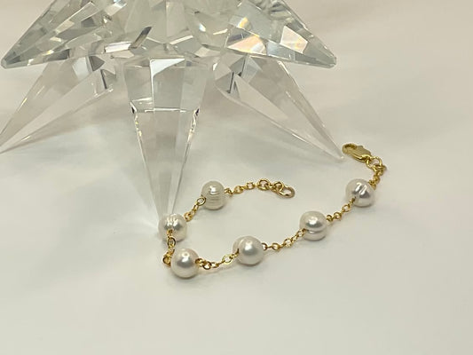 The Lea Pearl Bracelet