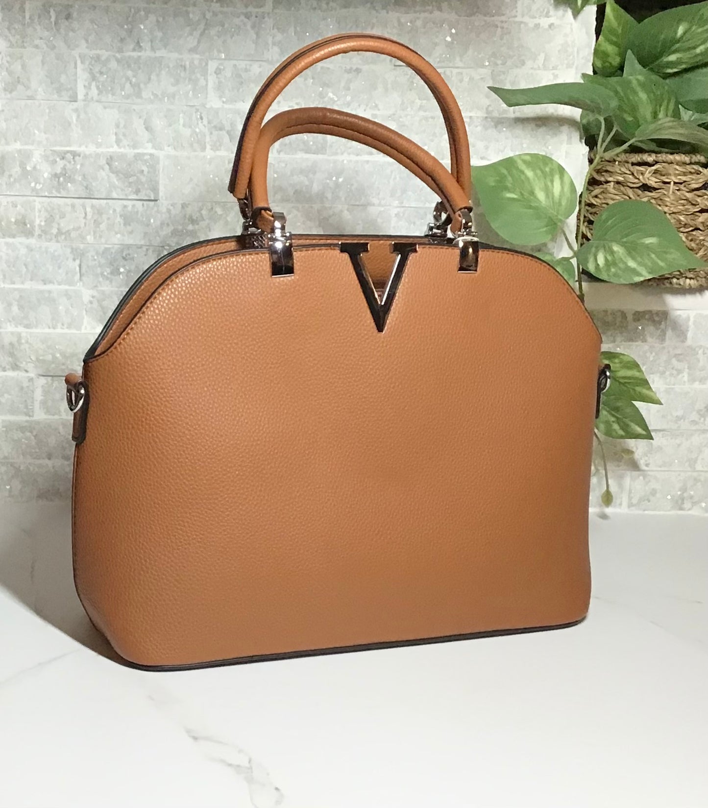 Shelby. ( Large ) Designer Inspired Bag