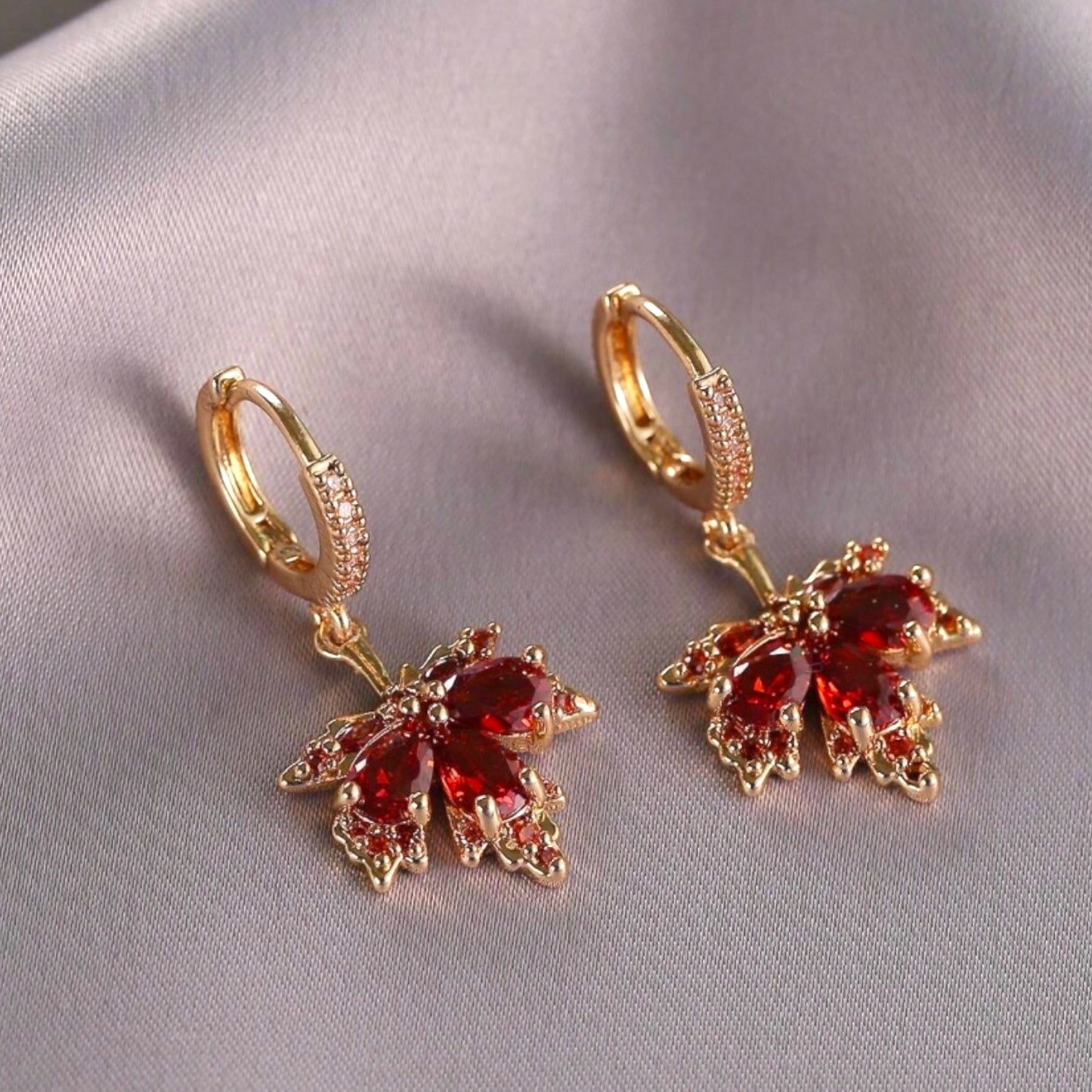 Maple Earrings Gold