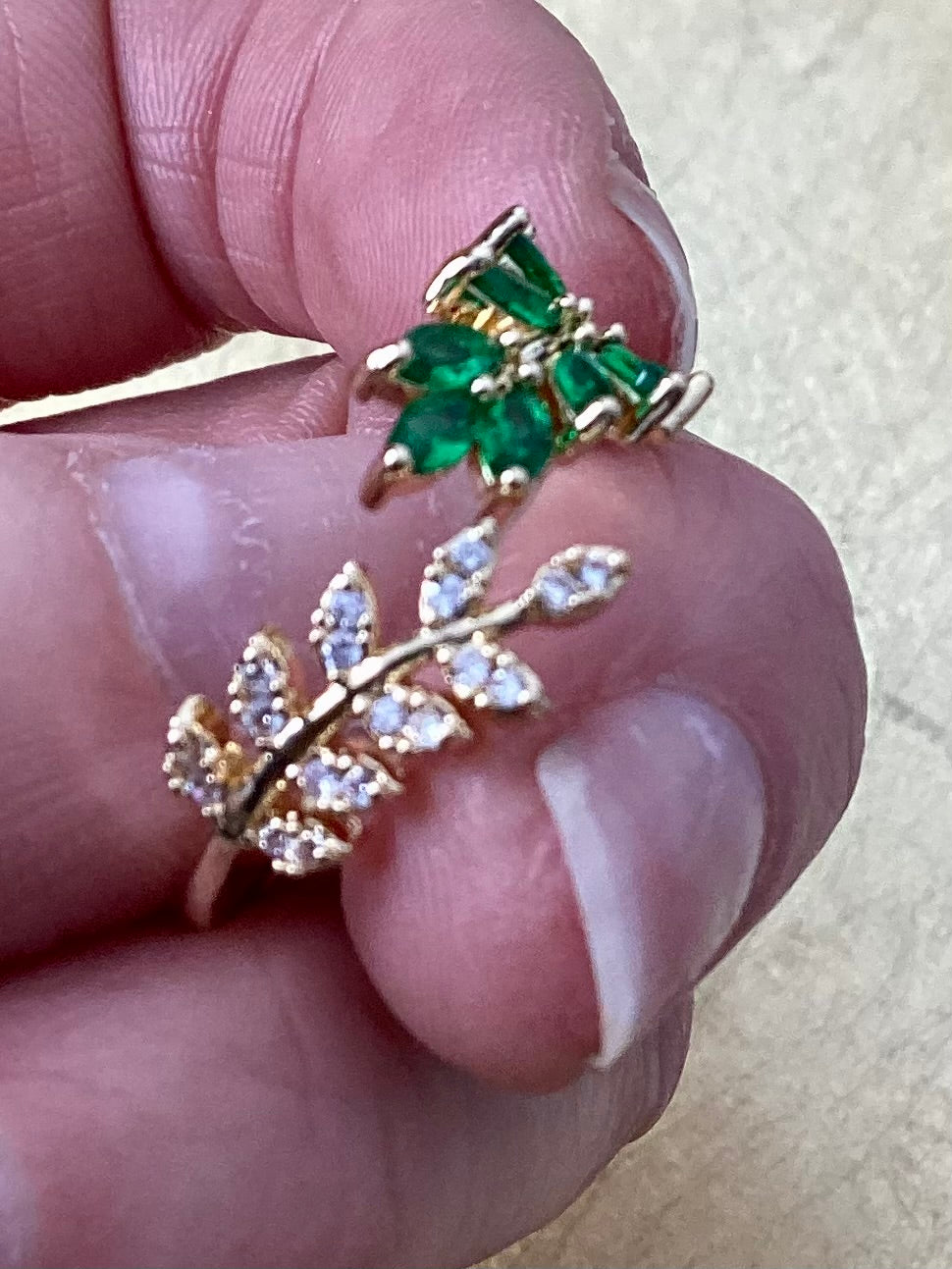 Leaf Ring. Adjustable band.