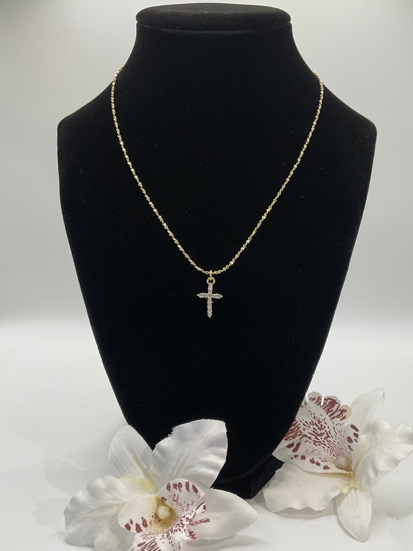 The Golden Faith Cross Necklace ✨