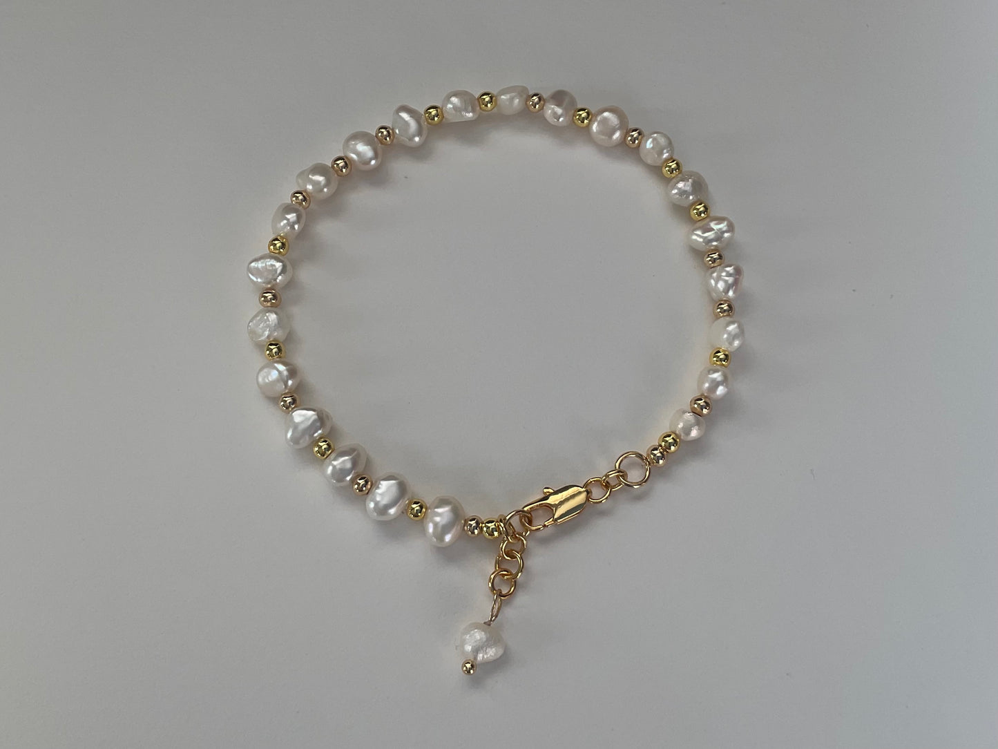 ✨ “The Léa Bracelet” Freshwater Pearls & 18k Gold Plated Accents