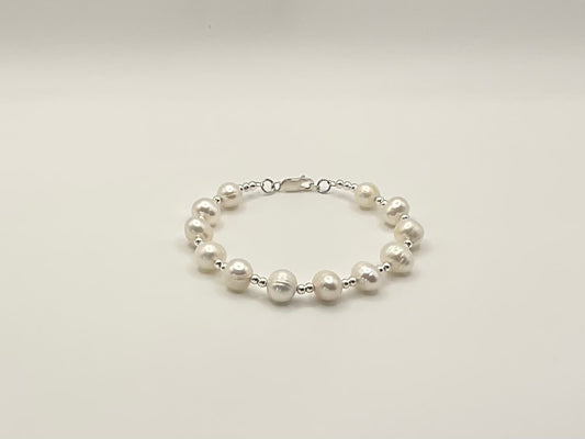 Lea Grande Luxe – Sterling Silver & Freshwater Pearl Bracelet