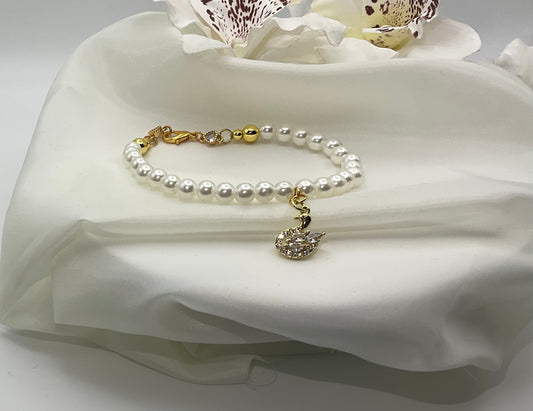 The Swan Luxe Faux Pearl Bracelet