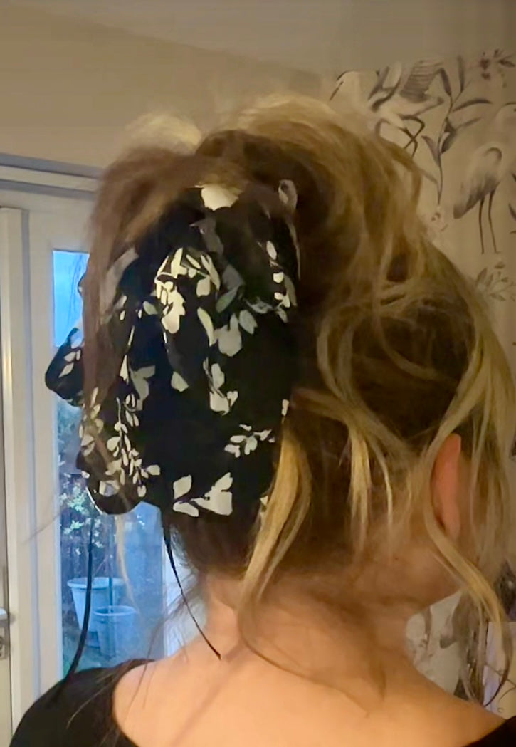 Floral Double Bow Hair clip.