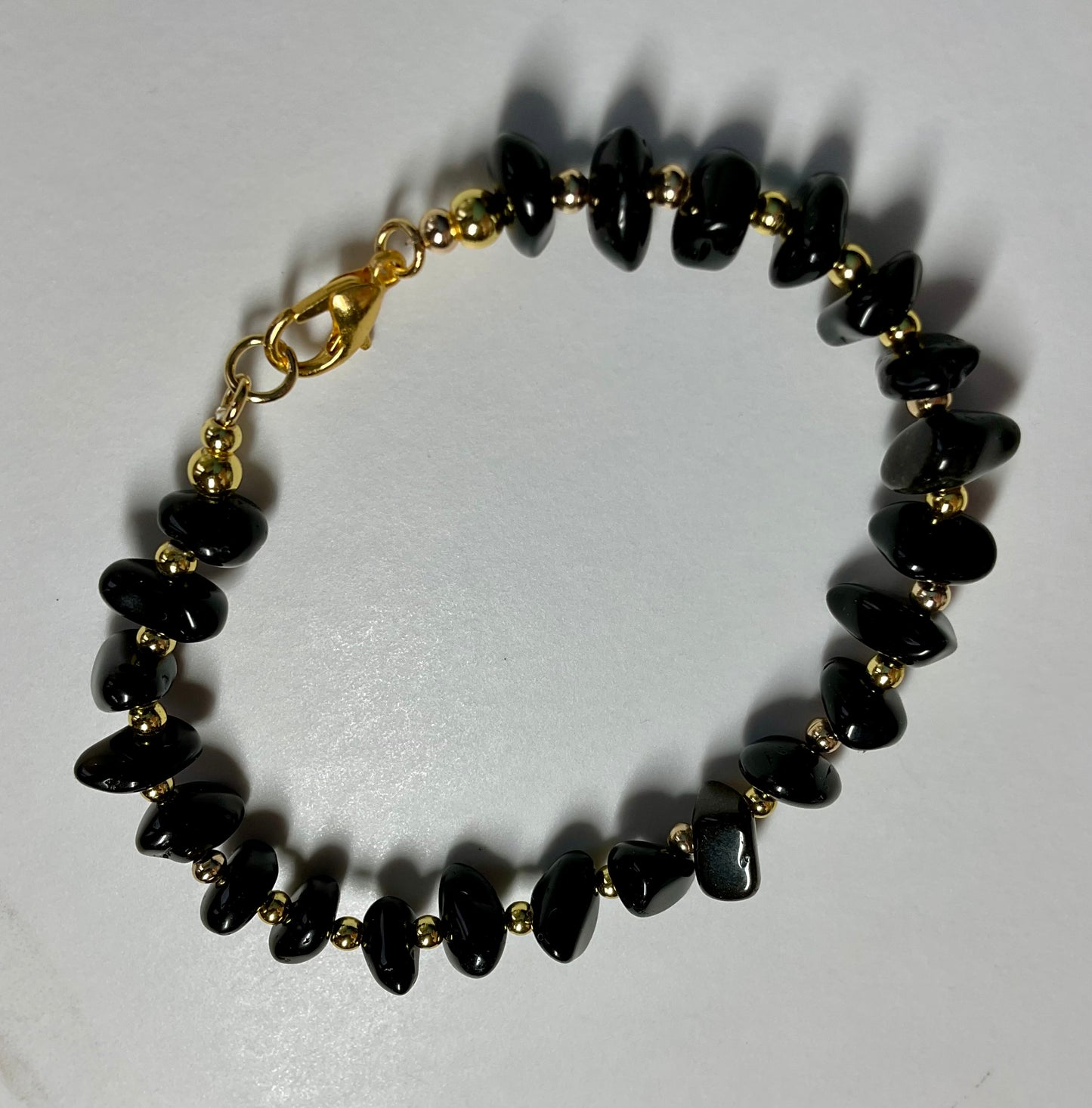 Black Onyx & Gold Plated Chip Bracelet – 19cm