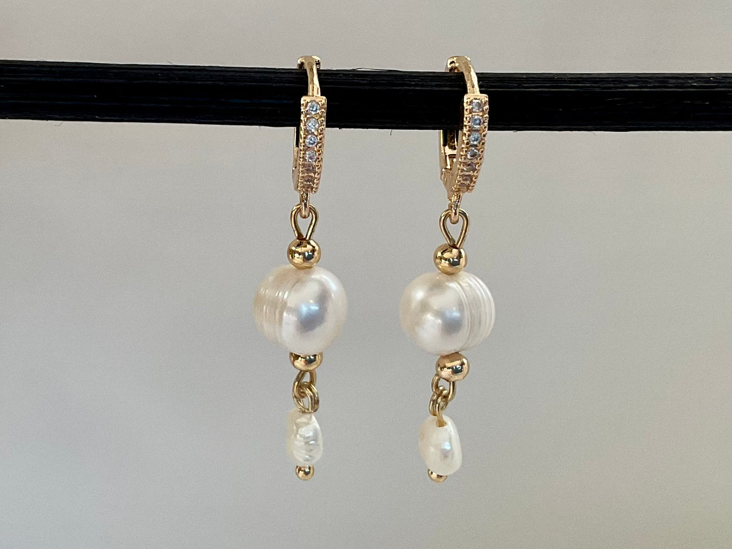 Lea Pearl Drop Earrings