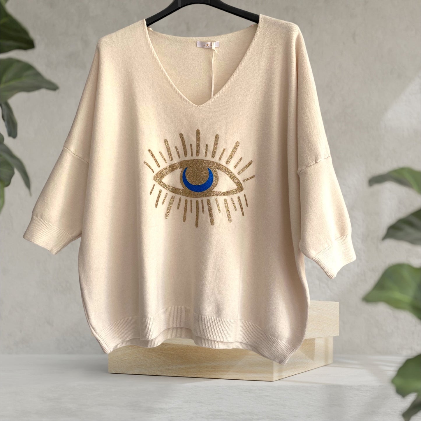 BROOKE. Soft v neck eye jumper