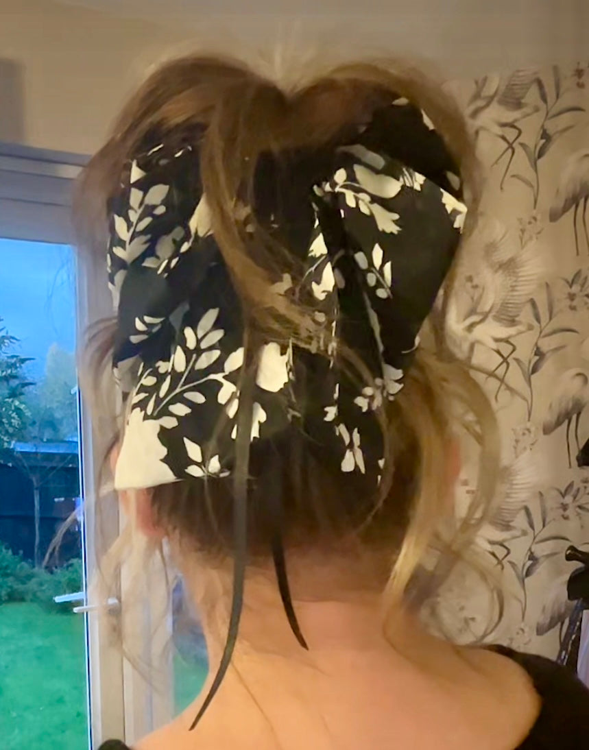 Floral Double Bow Hair clip.