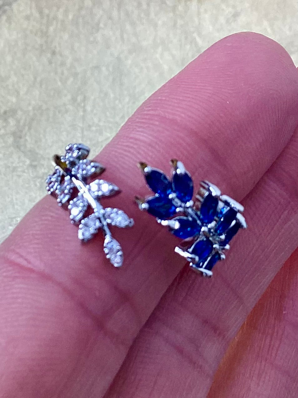 Leaf Ring. Adjustable band.