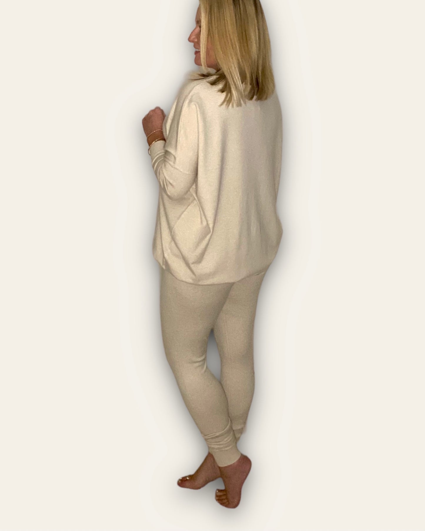 HOLLY. Super soft and cozy loungewear set