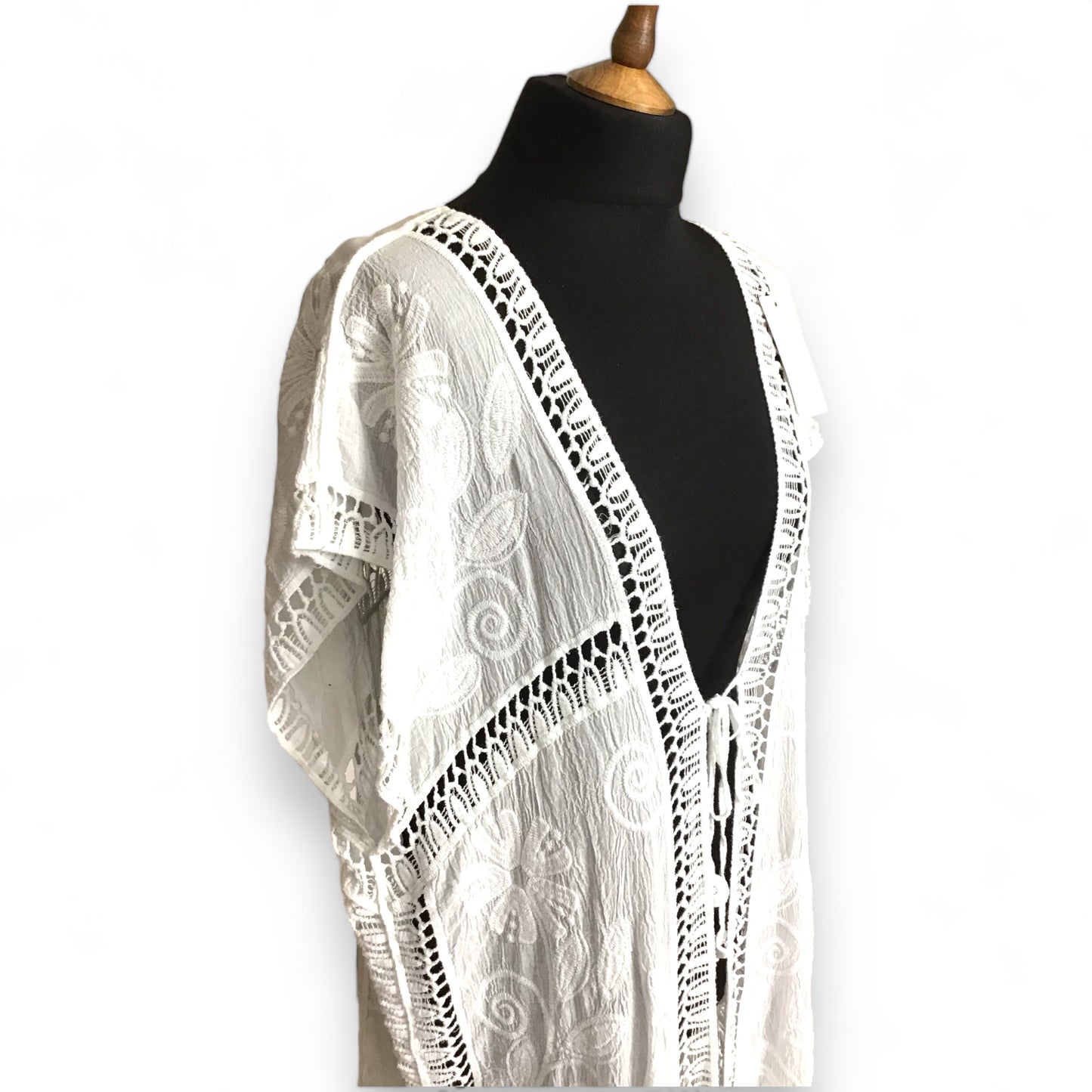 AMANDA. Lightweight Embroidery Anglaise Beach Cover Up