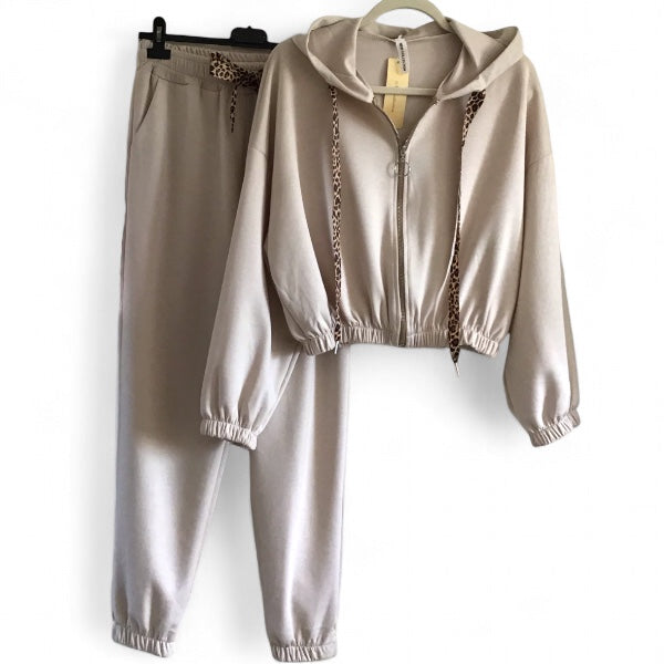 Tallulah. Ladies Joggers and Hoodie Jacket Co-Ord.