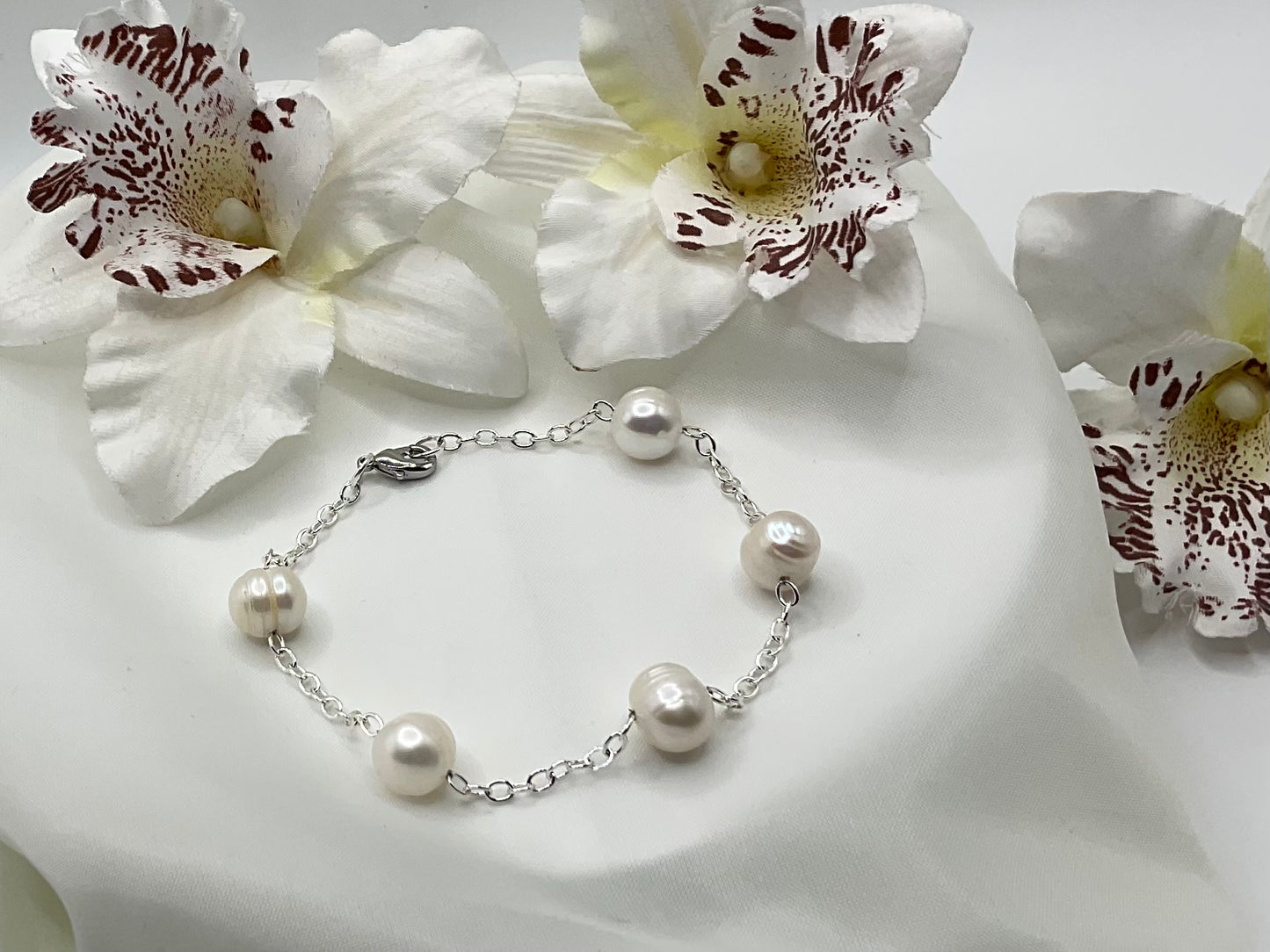 The Lea Pearl Bracelet