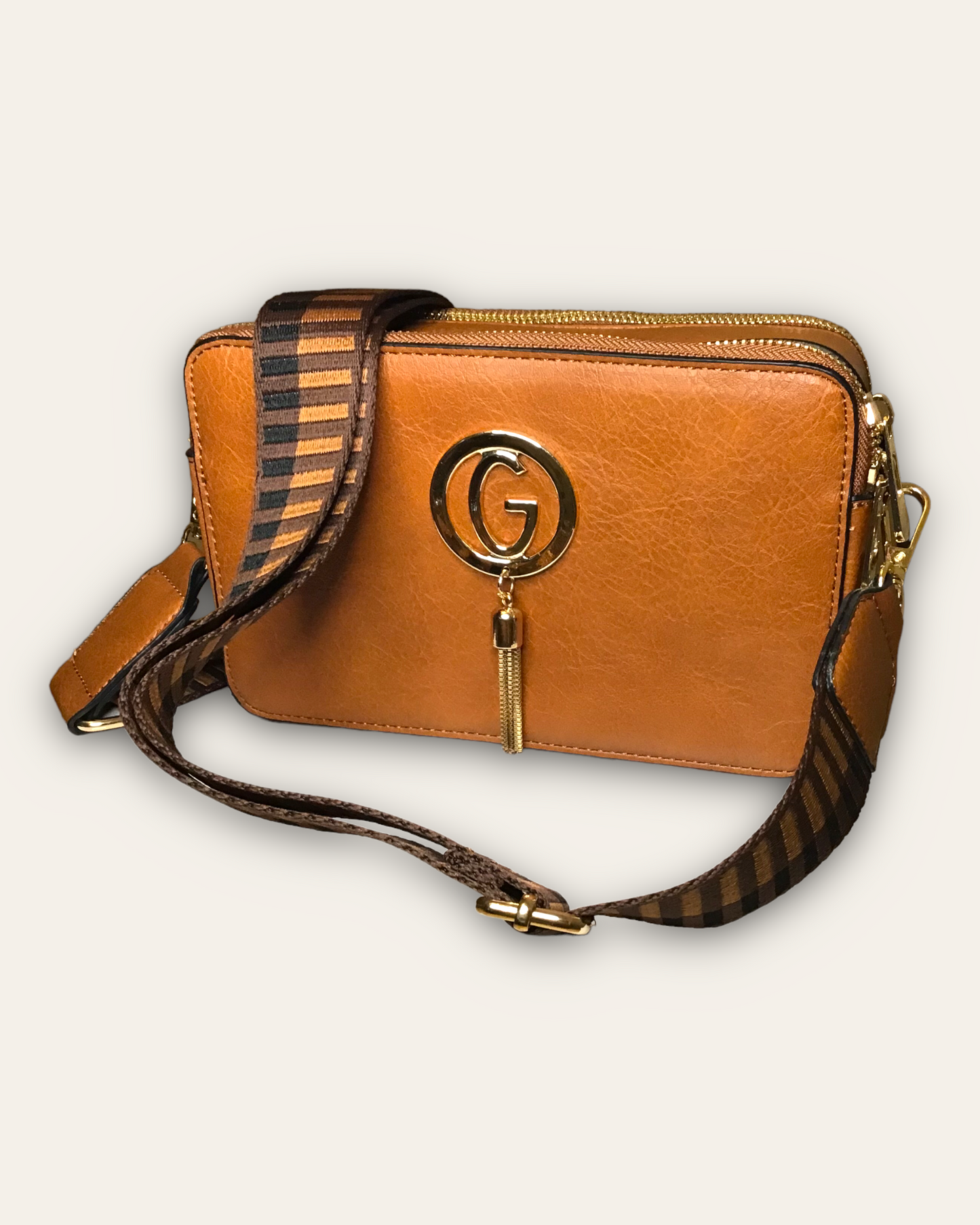 JEMMA. Cross body G bag.